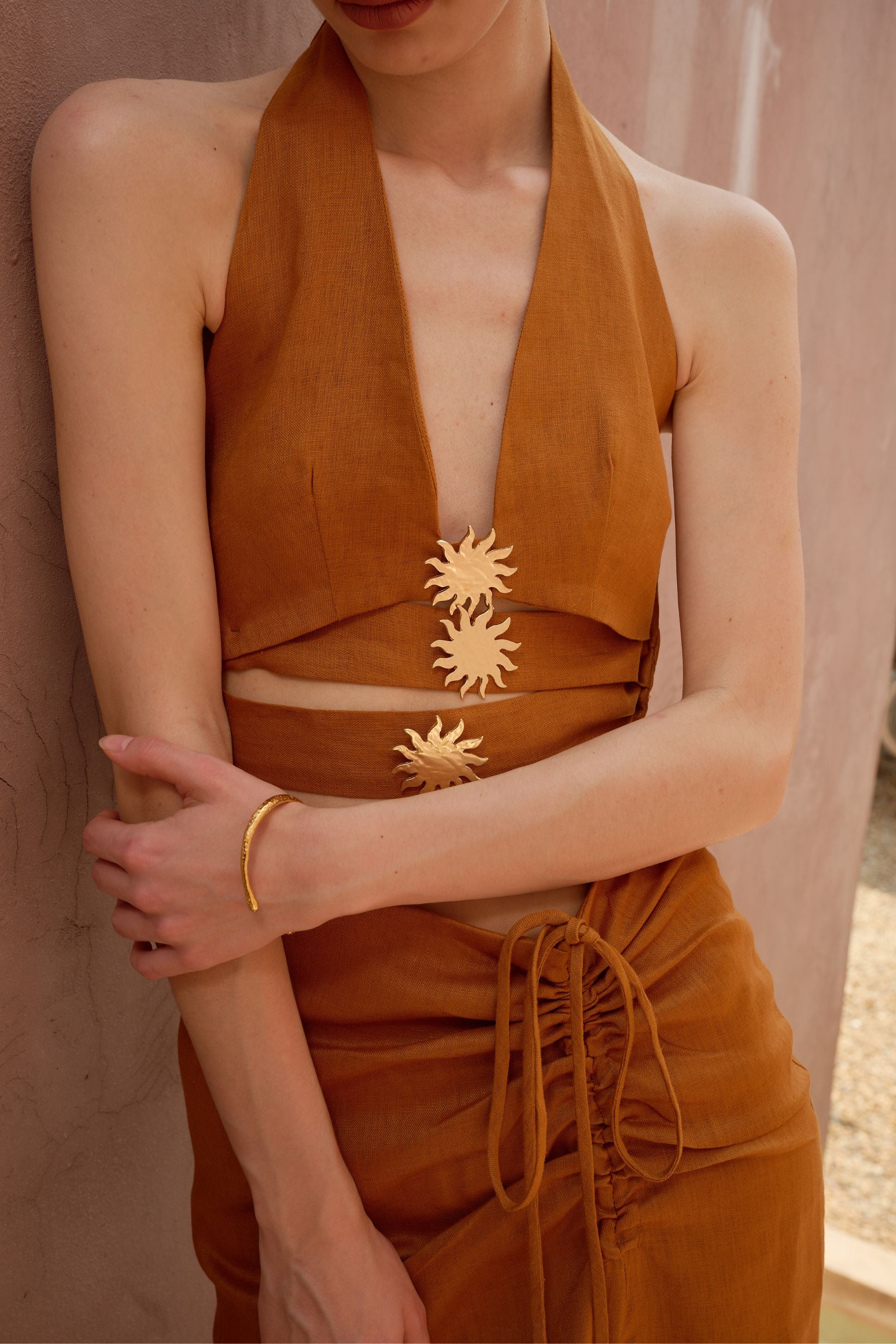 DERYA CUT-OUT TOP - RICOCHET