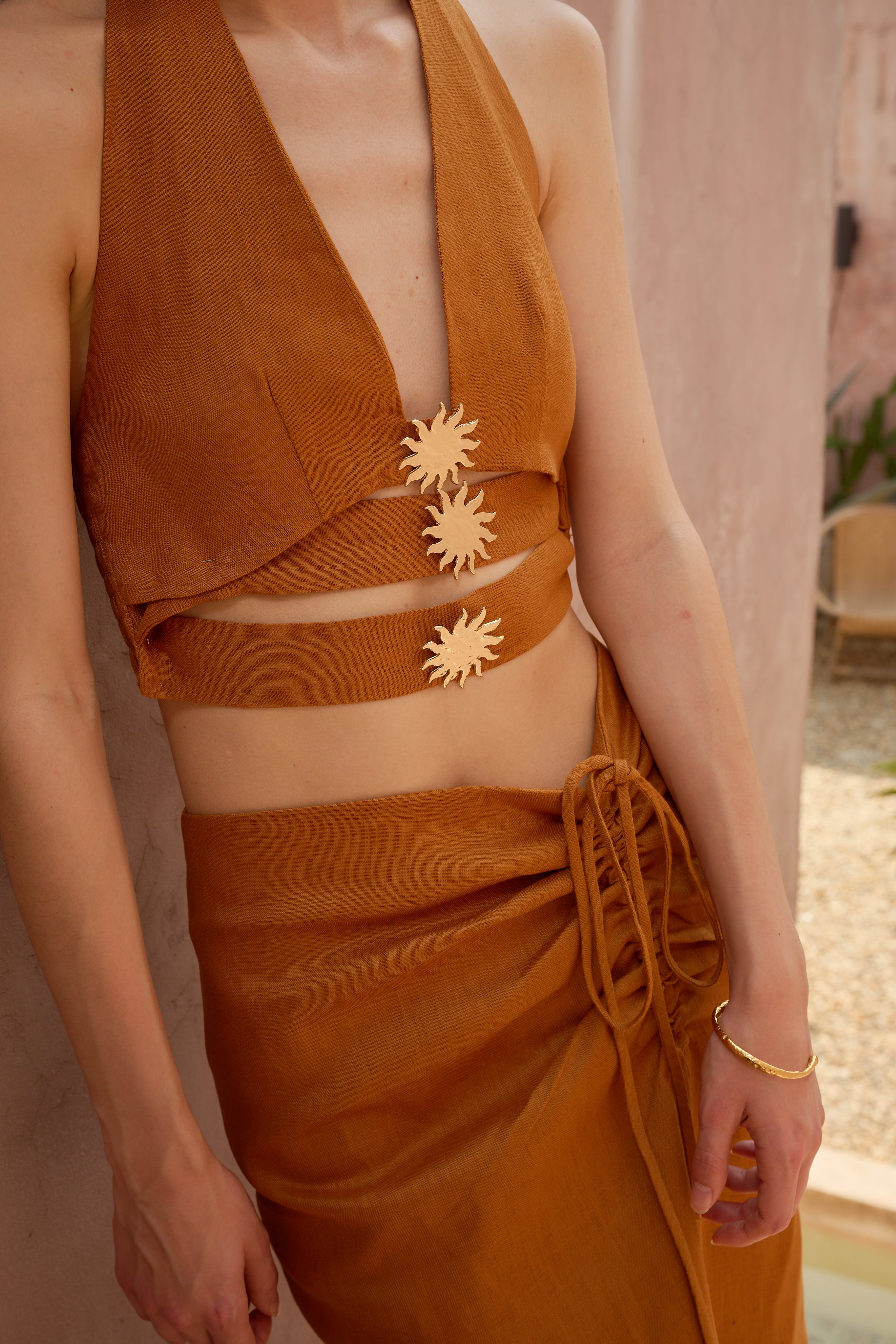 DERYA CUT-OUT TOP - RICOCHET