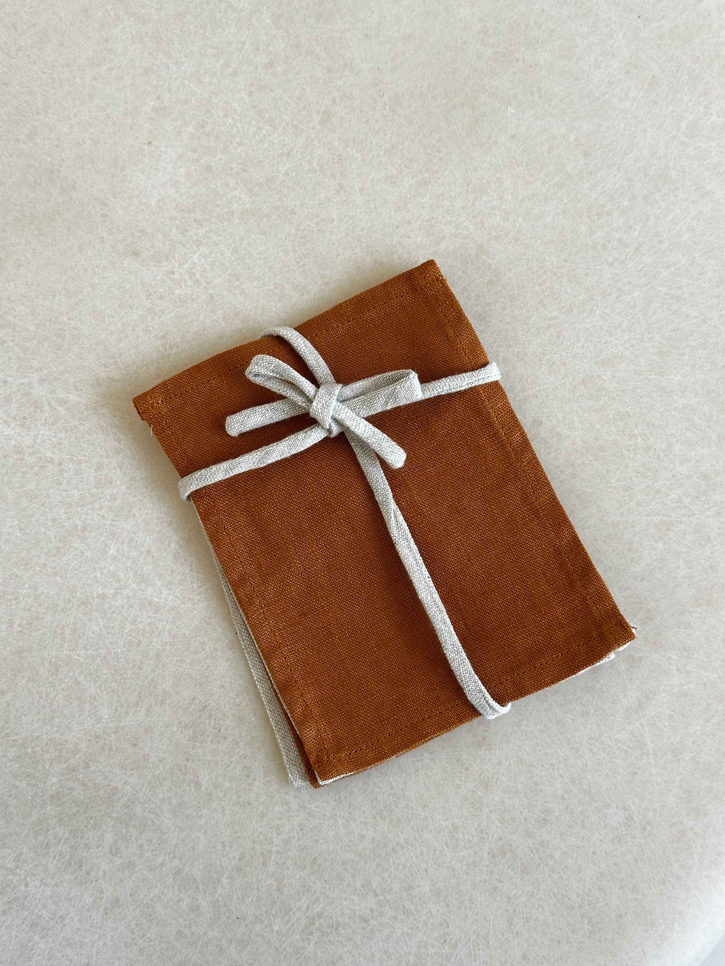 Nora Holiday linen coasters (Terracotta)