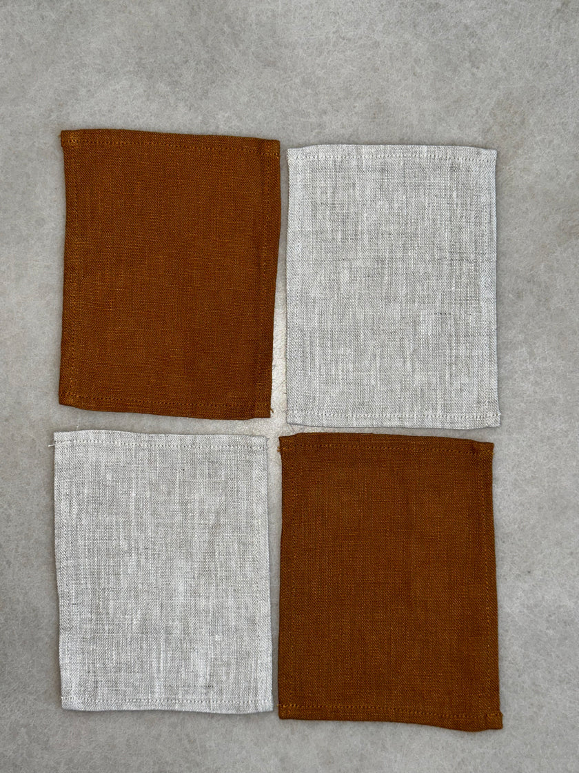 Nora Holiday linen coasters (Tobacco Sand/Beige)