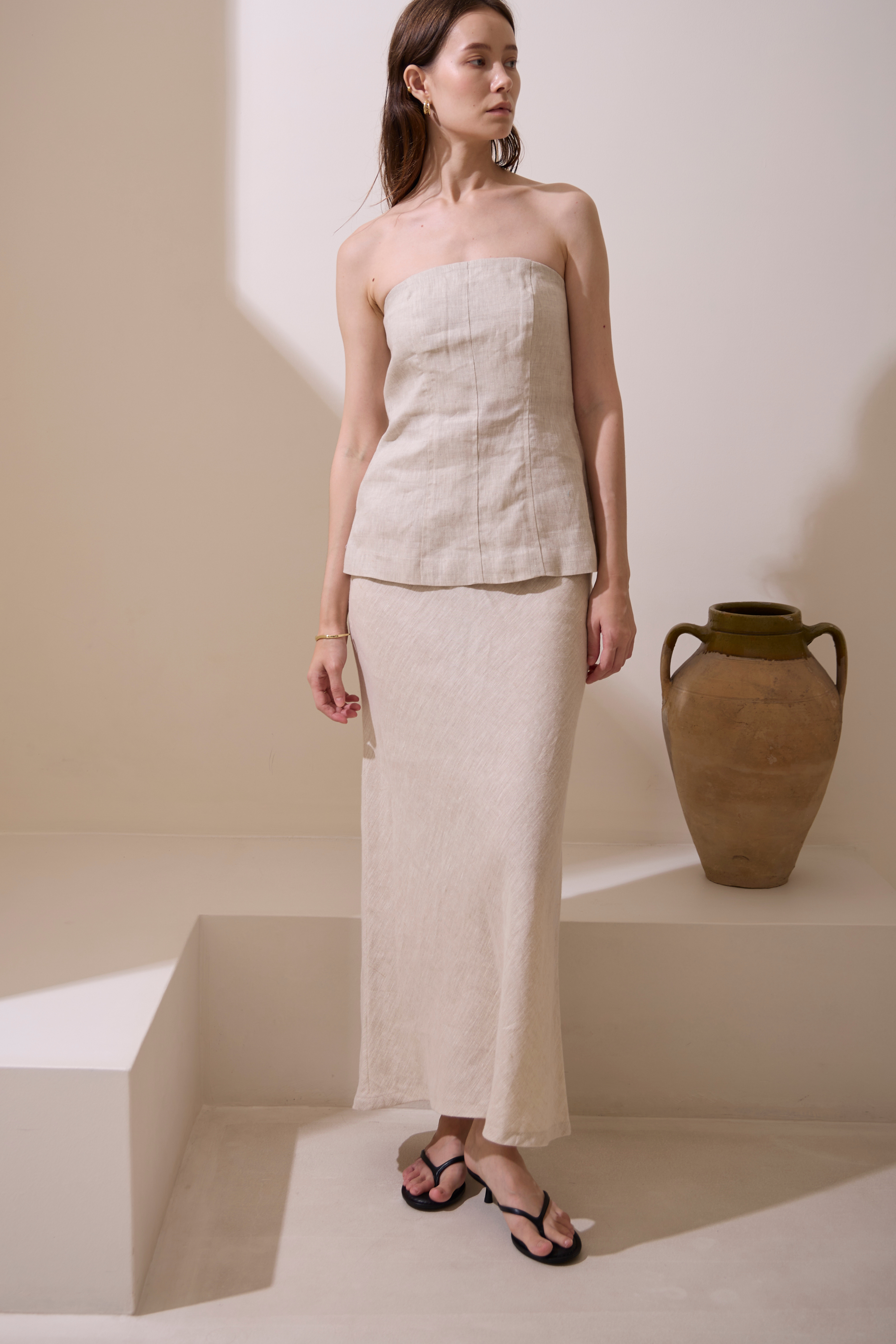 SAANVI STRAPLESS TOP